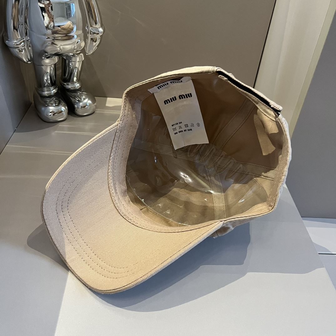 Miu Miu Caps